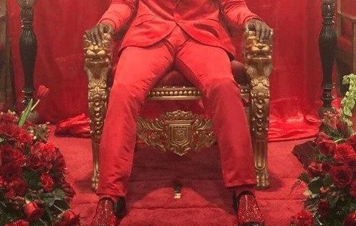 ___8880172___2018___9___20___15___dead-man-dressed-like-king2