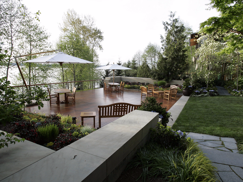 19 crazy facts about Bill Gates' $127 million mansion (MSFT)