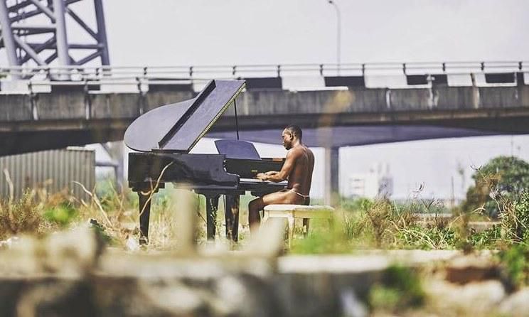 Nigerian singer Brymo performs naked at concert in UK