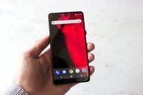 Android phones everywhere are adopting the iPhone's 'notch' design — and it's causing them to miss a golden opportunity