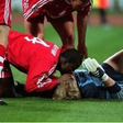 Oliver Kahn celebrates Sammy Kuffour’s birthday with life-saving CPR photo from 2001