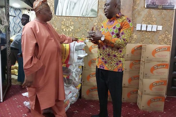 Asabee donates to Chief Imam