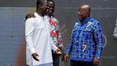 Nana Addo with YEA officials