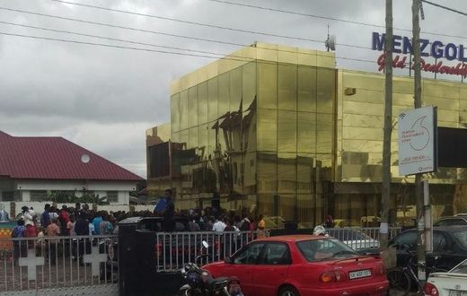 ___8944240___2018___10___5___22___customers-of-Menzgold-3
