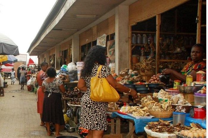 Many Nigerians are finding it difficult to abandon the local markets.