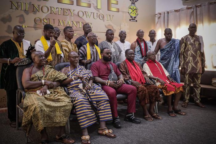 King Nii Armah Gbejelor the first (Yahu Blackwell) with his Kinsmen