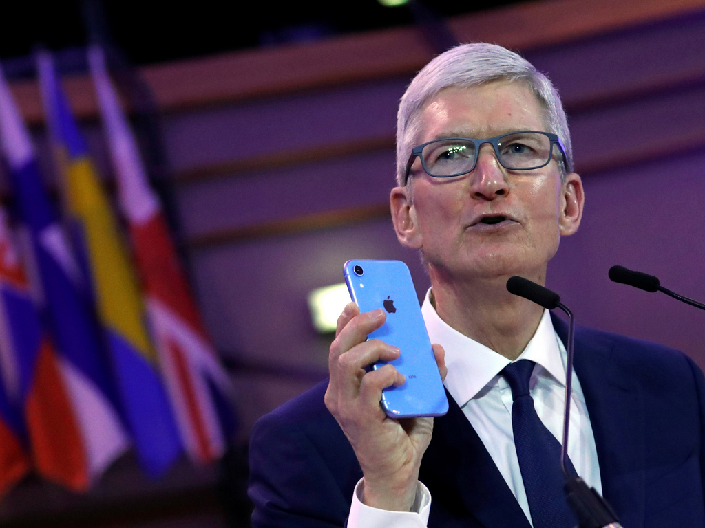 I've used the iPhone XS, iPhone XS Max, and iPhone XR — here's which one I'd recommend buying (AAPL)