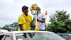 Maxwell Konadu with FA Cup trophy