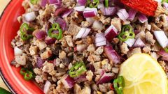 ___9088769___2018___11___9___14___sisig-1