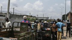 Elubo border
