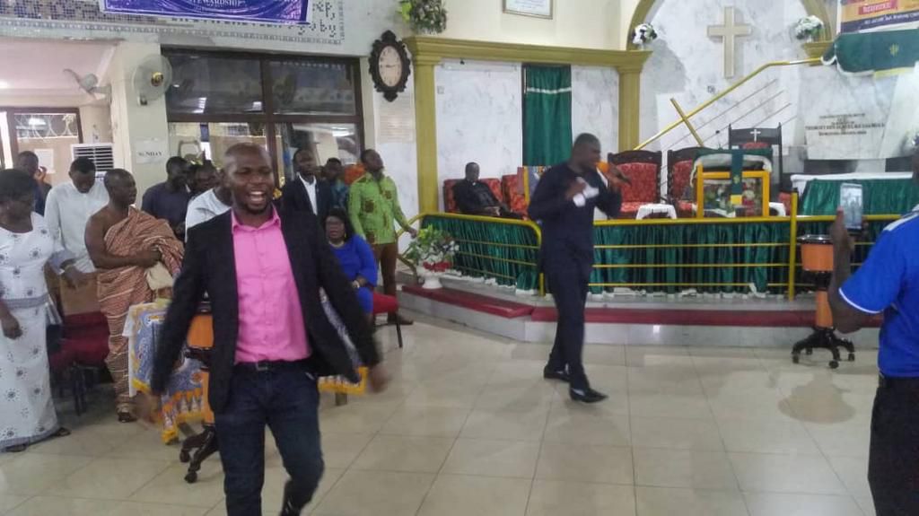 Showers of blessings as Uncle Ato rocks Kokomlemle Methodist Church