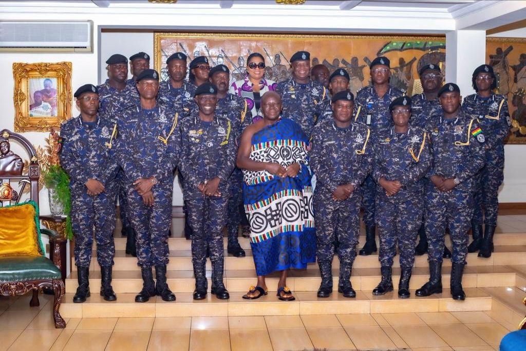 Asantehene praises Dampare and his team at the Police Management.