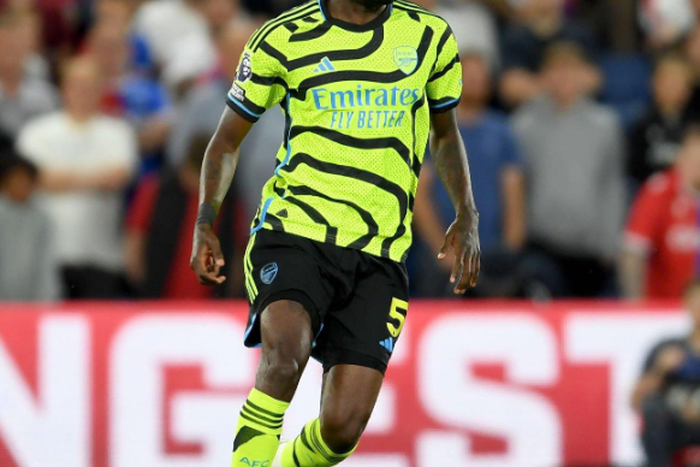 Partey’s right-back experiment continues as Arsenal beat Crystal Palace