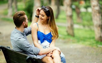 couple dating bench