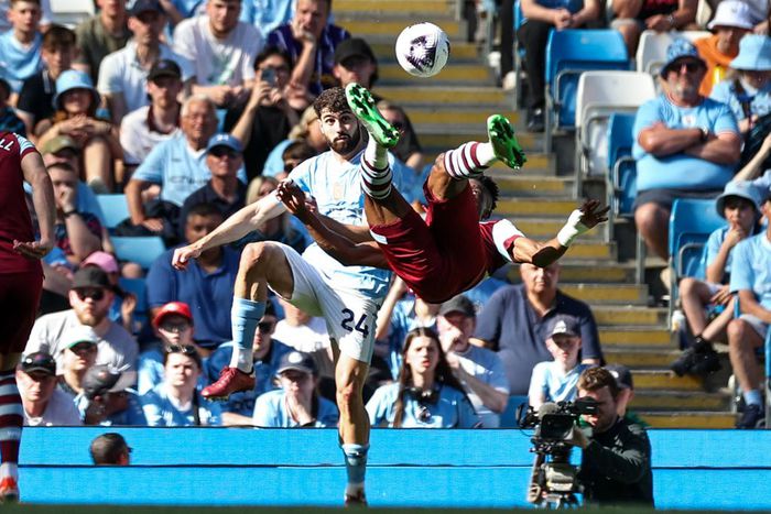 Kudus scores goal of the season contender with overhead kick against Man City