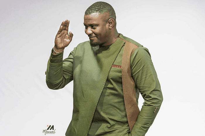 John Dumelo