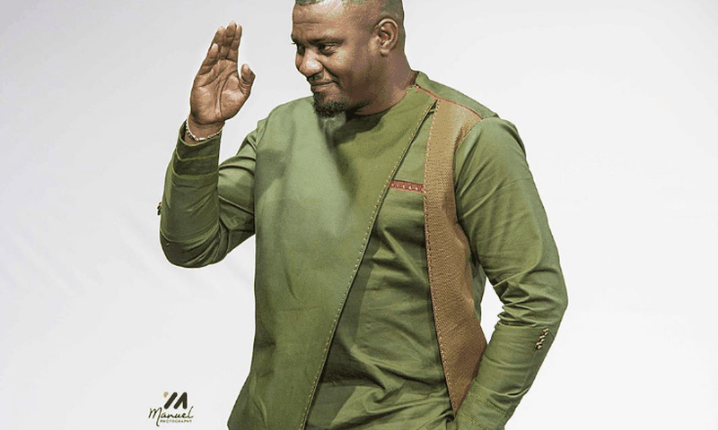 John Dumelo