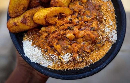 Gobe (Gari and beans)