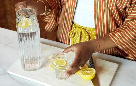 Drinking lemon water has its benefits and side effects [Quora]
