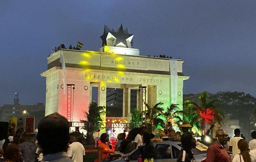 Black star square