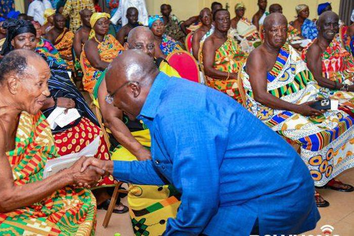 Dr Mahamudu Bawumia with Ahafo Regional House of Chiefs