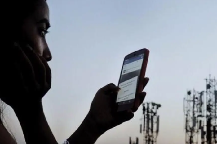 Nigeria’s telecom industry takes a huge hit with the loss of 4.95 million mobile subscribers