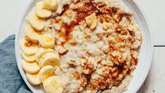 Oats is healthy and filling [Minimalistbaker]
