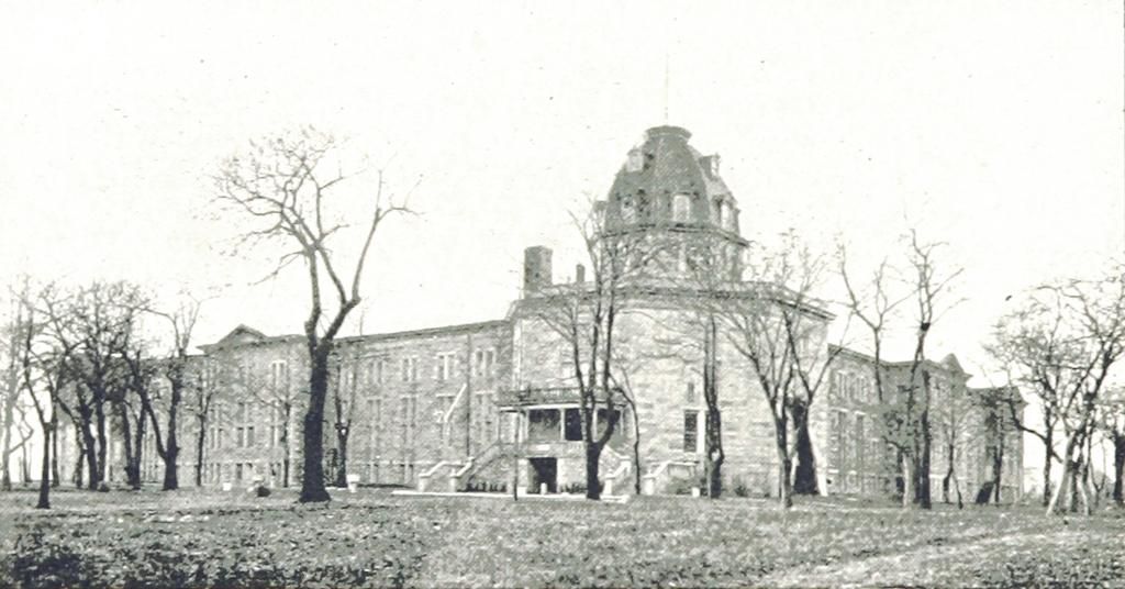 New Yorkers are paying upwards of $3,000 a month to live at the former home of an abandoned smallpox hospital and an insane asylum, and a walk through the secluded island only 250 yards from Manhattan makes it clear why