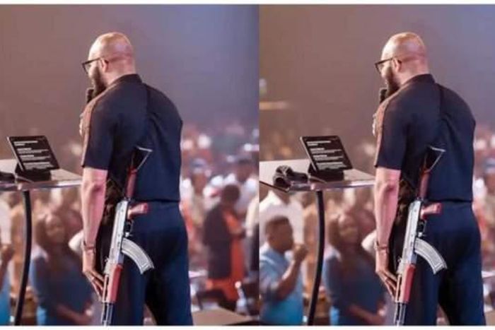 ‘I came prepared’ – Pastor says as he preaches while holding AK47