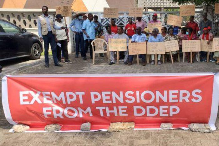 Its day 4 as pensioner bondholders return to Finance Ministry to picket over DDEP