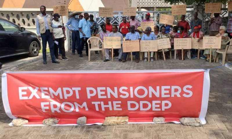 Its day 4 as pensioner bondholders return to Finance Ministry to picket over DDEP