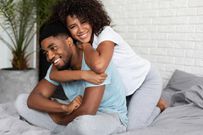 Relationships and FWB relationships are two different things and should be treated as such. [Credit: cellcode]