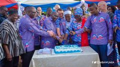 ___9099504___2018___11___13___11___bawumia-celebrate