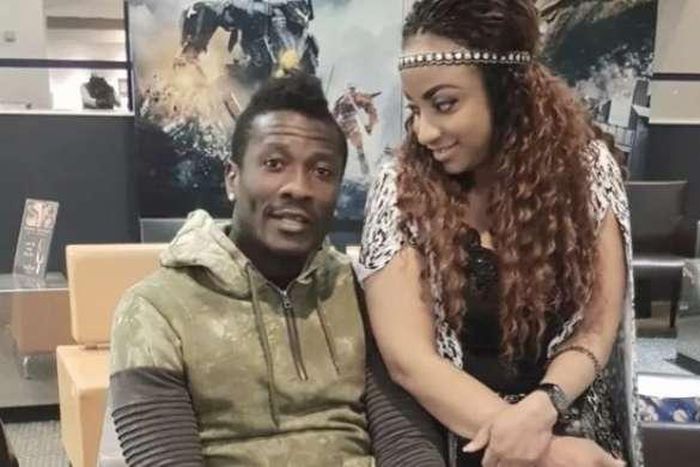 ___9092702___2018___11___11___6___gyan-wife