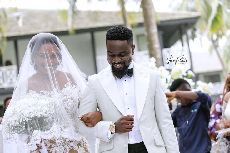 Sarkodie finally shares official photos from the white wedding ceremony
