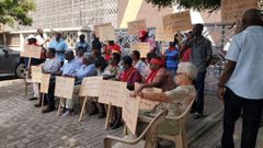 Its day 4 as pensioner bondholders return to Finance Ministry to picket over DDEP