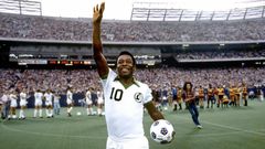 Pele’s name added to dictionary as adjective that means ‘out of the ordinary’