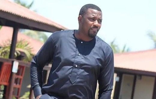 John Dumelo