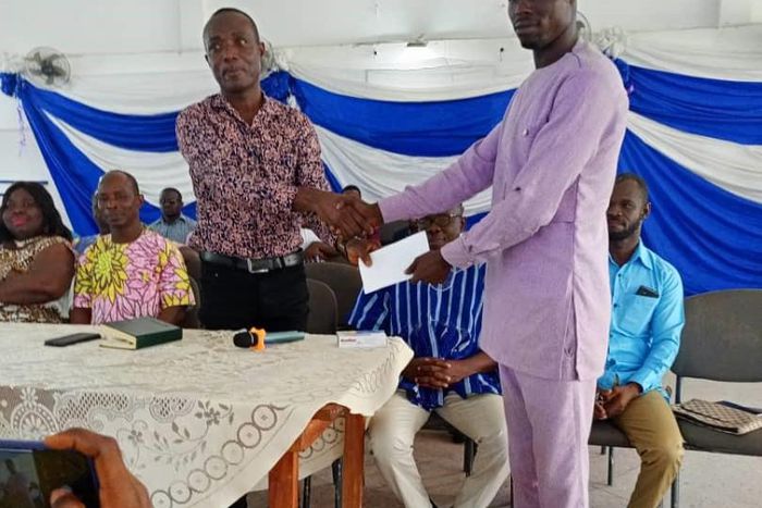 Amenfiman S.H.S old students donate to support NSMQ team