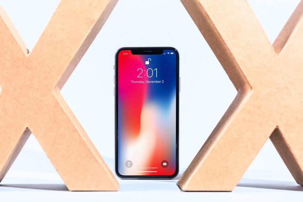 Android phones everywhere are adopting the iPhone's 'notch' design — and it's causing them to miss a golden opportunity