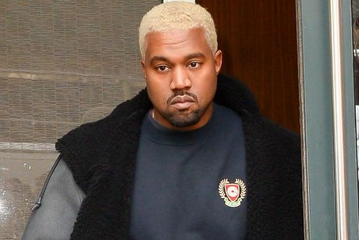 ___8927239___2018___10___2___13___kanye-west-bed