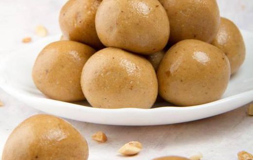 Daakowa (Corn and peanut balls)