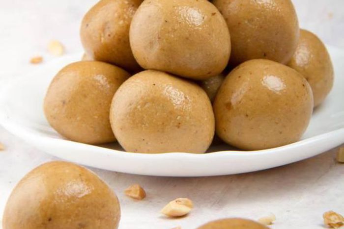 Daakowa (Corn and peanut balls)