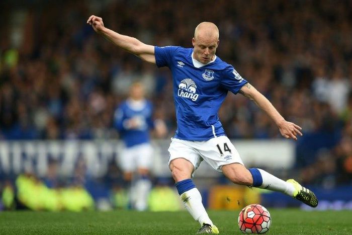 Steven Naismith, pictured September 2015, was unable to score in a first-half penalty shot in the Scottish Premiership