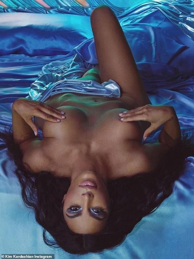 Kim Kardashian goes topless in new Instagram snaps (photos)