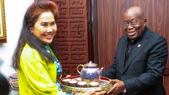 President Akufo-Addo and  Honorary Consul of Ghana in Thailand, Dr. Sicha Singsomboon.