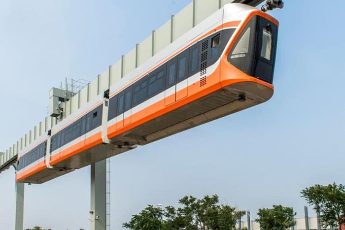 ___9088485___2018___11___9___13___sky+trains