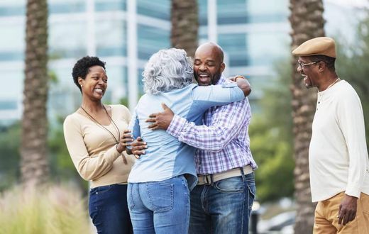What to do when you meet your in-laws for the first time [weddingwire]