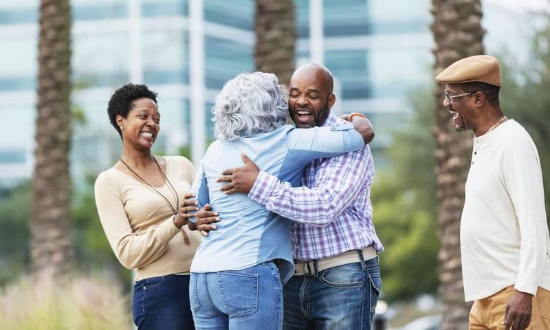 What to do when you meet your in-laws for the first time [weddingwire]