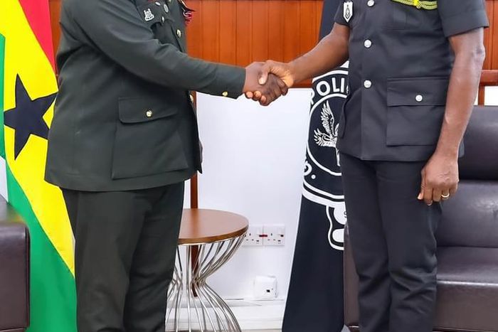 Chief of Defence Staff pays courtesy call on IGP at Police Headquarters